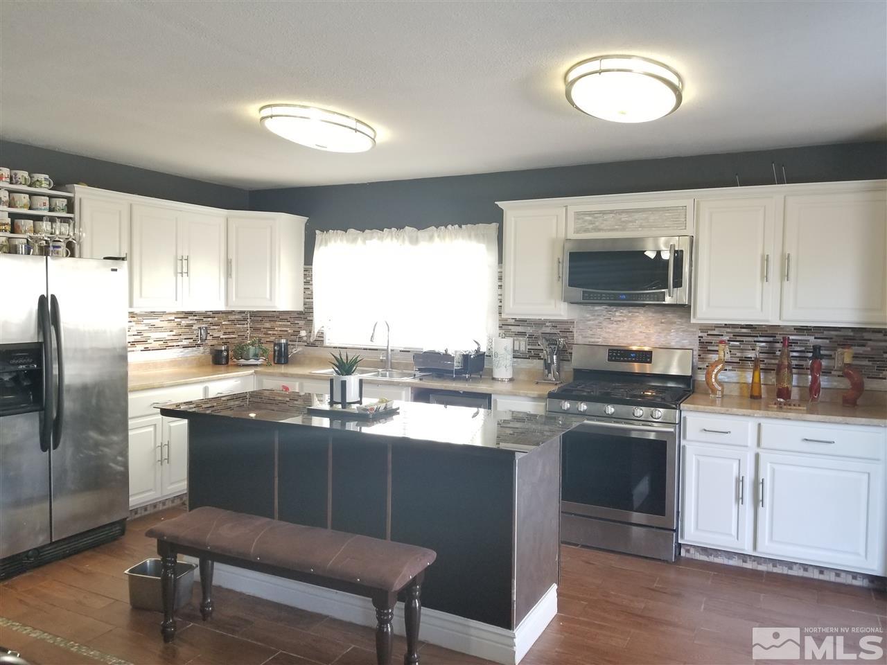 9596 Autumn Leaf Way Reno, NV 89506 - Photo 2 of 22 Photo 2