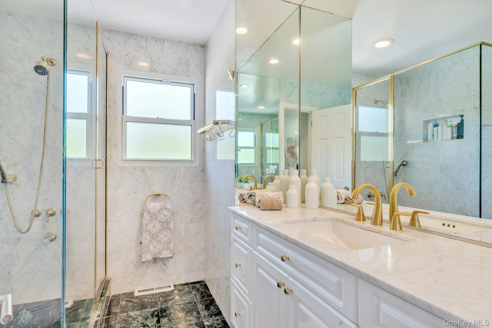 380 Clark Road Southold, NY 11971 - Photo 12 of 21