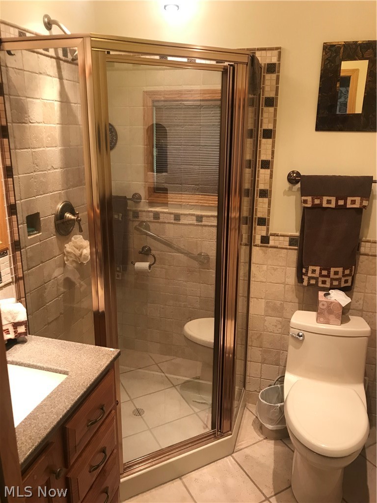 270 Silverton Road Ravenswood, WV 26164 - Photo 16 of 27 Master Bath with beautiful tile work