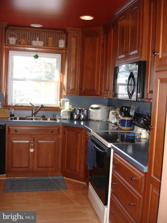 116 Leaman Street Lititz, PA 17543 - Photo 4 of 10 Gallery Image 4