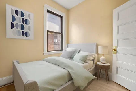$3,050 | 58 Charles Street South, Unit 2, Boston, MA 02116