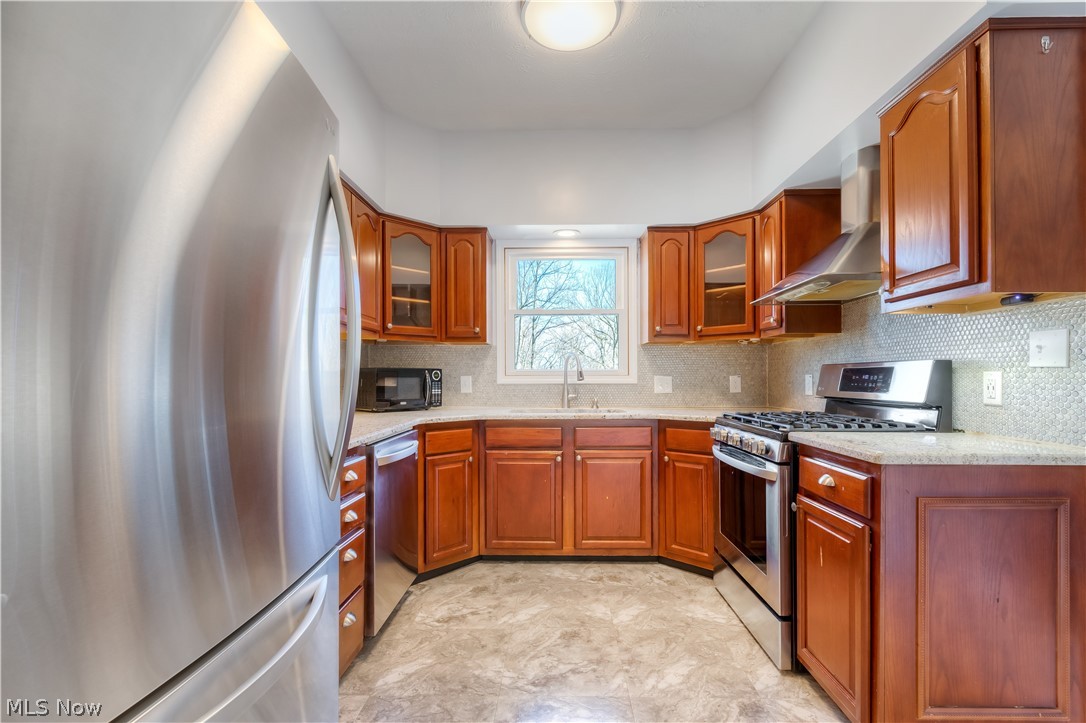 924 East Schaaf Road Brooklyn Heights, OH 44131 - Photo 11 of 34