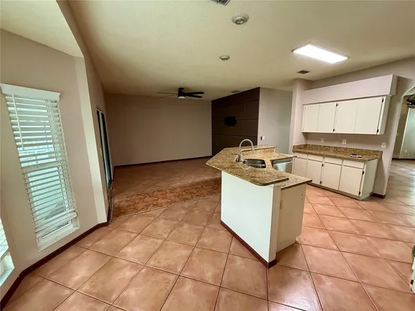 $2,550 | 8714 Imperial Court, Tampa, FL 33635