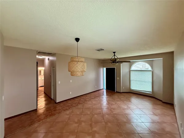 $2,550 | 8714 Imperial Court, Tampa, FL 33635