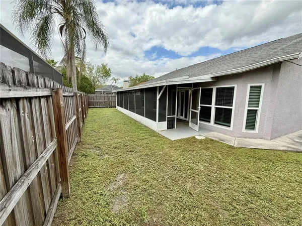 $2,550 | 8714 Imperial Court, Tampa, FL 33635