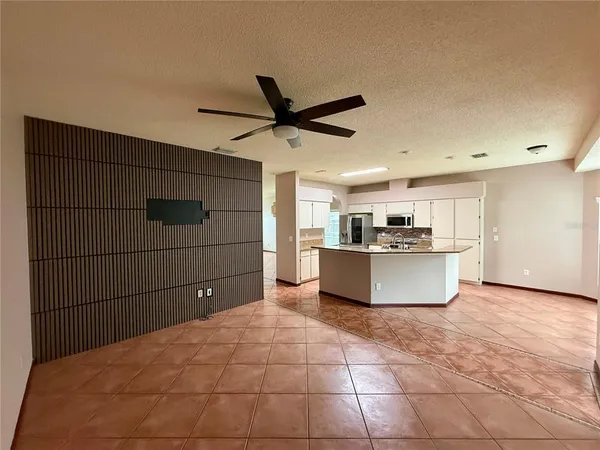 $2,550 | 8714 Imperial Court, Tampa, FL 33635