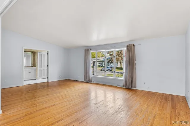 $455,000 | 40 Tristan Lane, Amherst, NY 14221