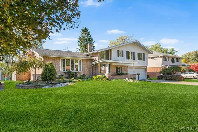 $455,000 | 40 Tristan Lane, Amherst, NY 14221