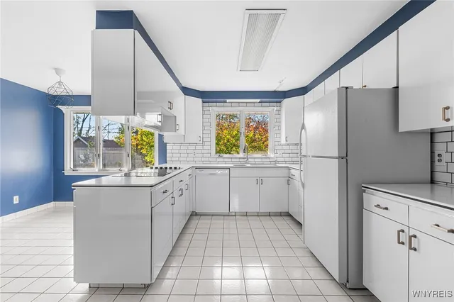 $455,000 | 40 Tristan Lane, Amherst, NY 14221