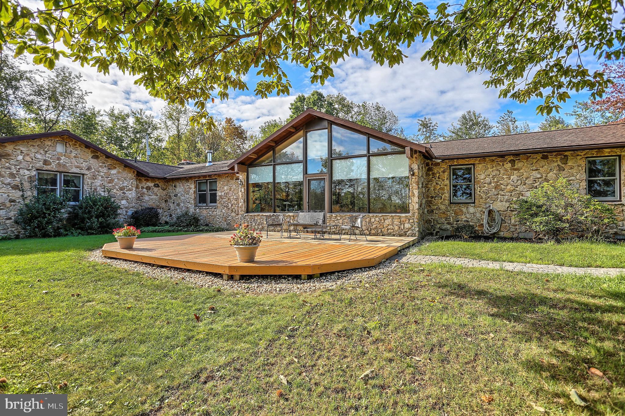 691 Pumping Station Road Hanover, PA 17331 - Photo 4 of 53
