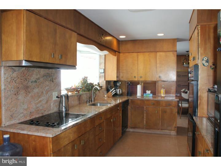 1440 Lorraine Road Reading, PA 19604 - Photo 15 of 25 Kitchen