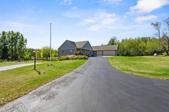 $930,000 | 10303 North Harold Drive, Brooklyn, WI 53521