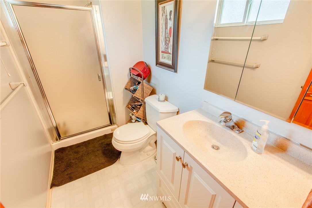15417 110th Avenue Northeast Bothell, WA 98011 - Photo 6 of 16 Gallery Image 6