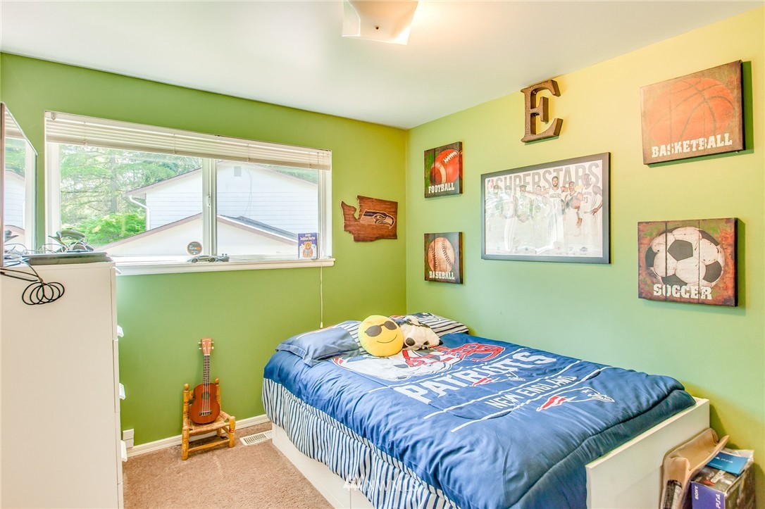 15417 110th Avenue Northeast Bothell, WA 98011 - Photo 7 of 16 Gallery Image 7