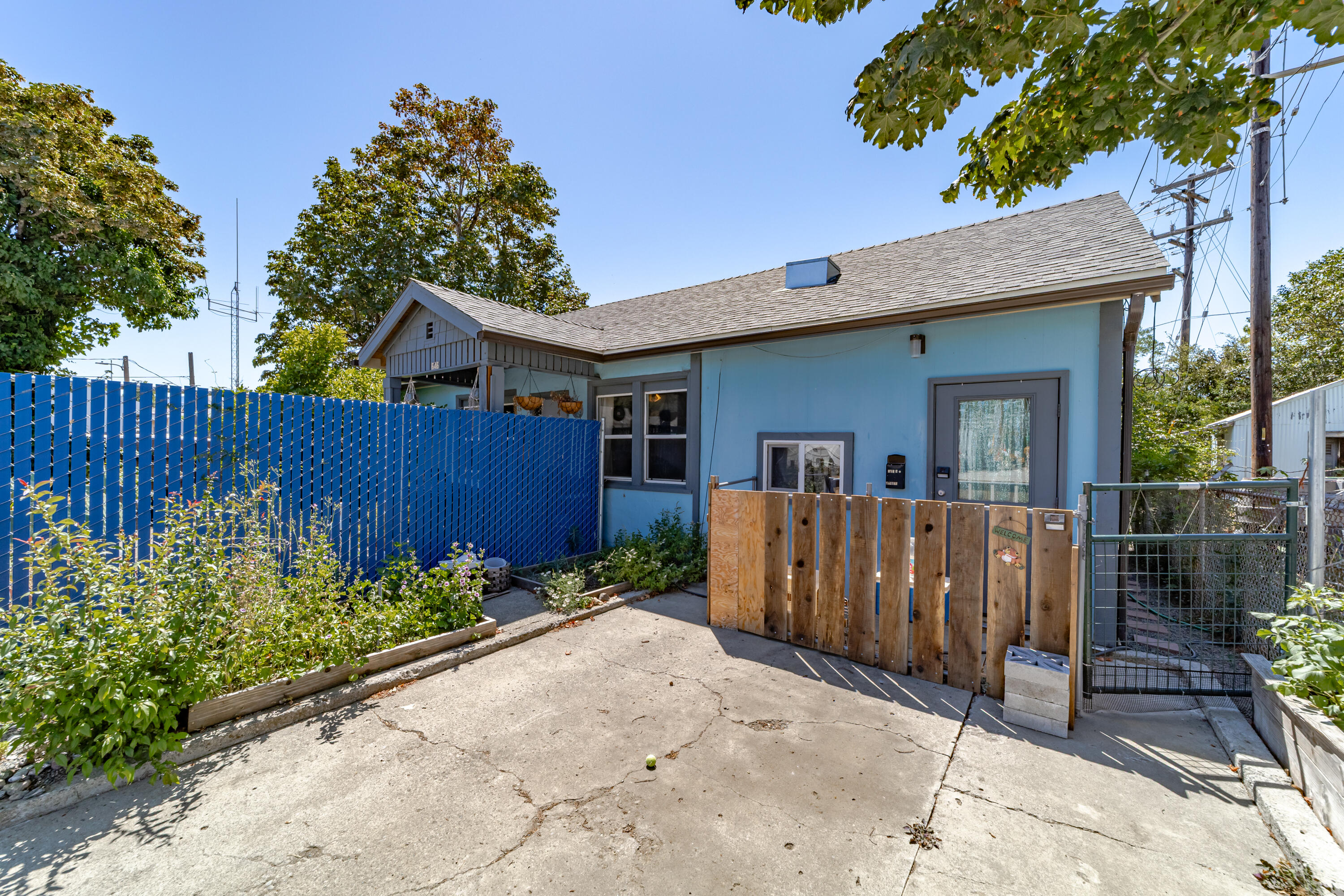 646 Locust Street Garberville, CA 95542 - Photo 29 of 58 29-646 Locust-128