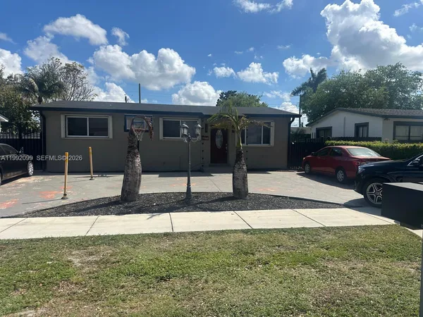 $2,950 | 1166 West 24th Street, Unit 1166, Hialeah, FL 33010