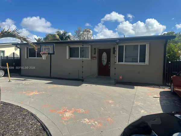 $2,950 | 1166 West 24th Street, Unit 1166, Hialeah, FL 33010