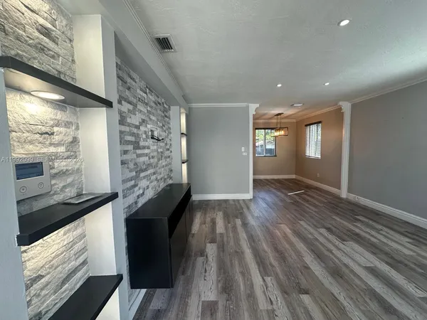 $2,950 | 1166 West 24th Street, Unit 1166, Hialeah, FL 33010