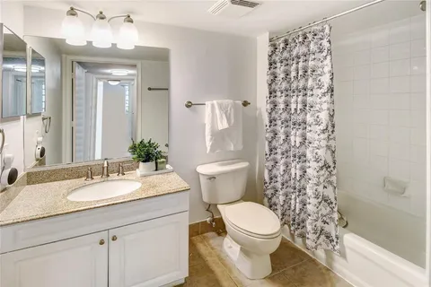 $410,000 | 520 Southeast 5th Avenue, Unit 2605, Fort Lauderdale, FL 33301