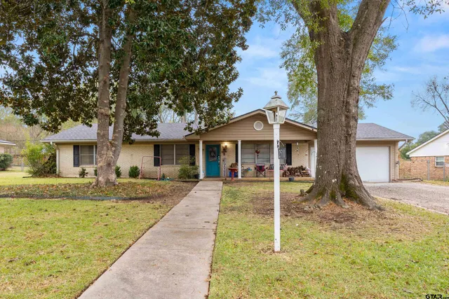 $299,900 | 2510 Wychelm Drive, Kilgore, TX 75662