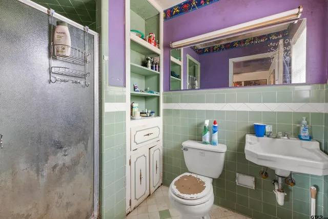 $299,900 | 2510 Wychelm Drive, Kilgore, TX 75662