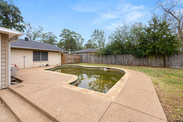 $299,900 | 2510 Wychelm Drive, Kilgore, TX 75662