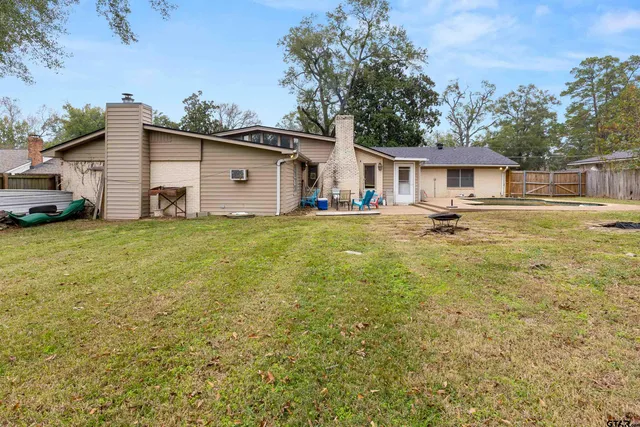 $299,900 | 2510 Wychelm Drive, Kilgore, TX 75662