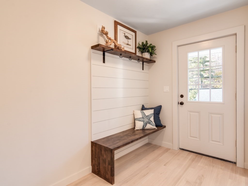 302 Western Avenue, Unit B Gloucester, MA 01930 - Photo 10 of 33