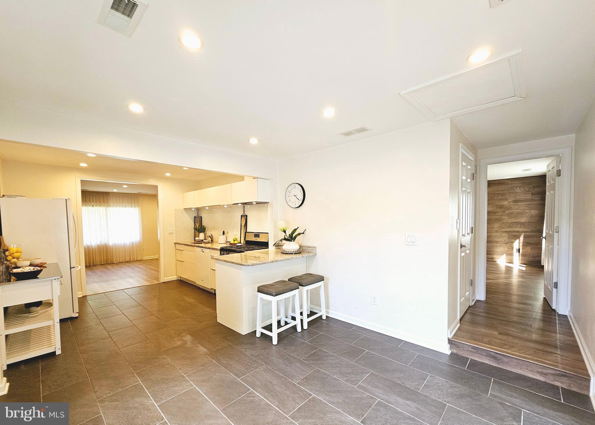 1073 Fireside Avenue Ewing, NJ 08618 - Photo 13 of 27