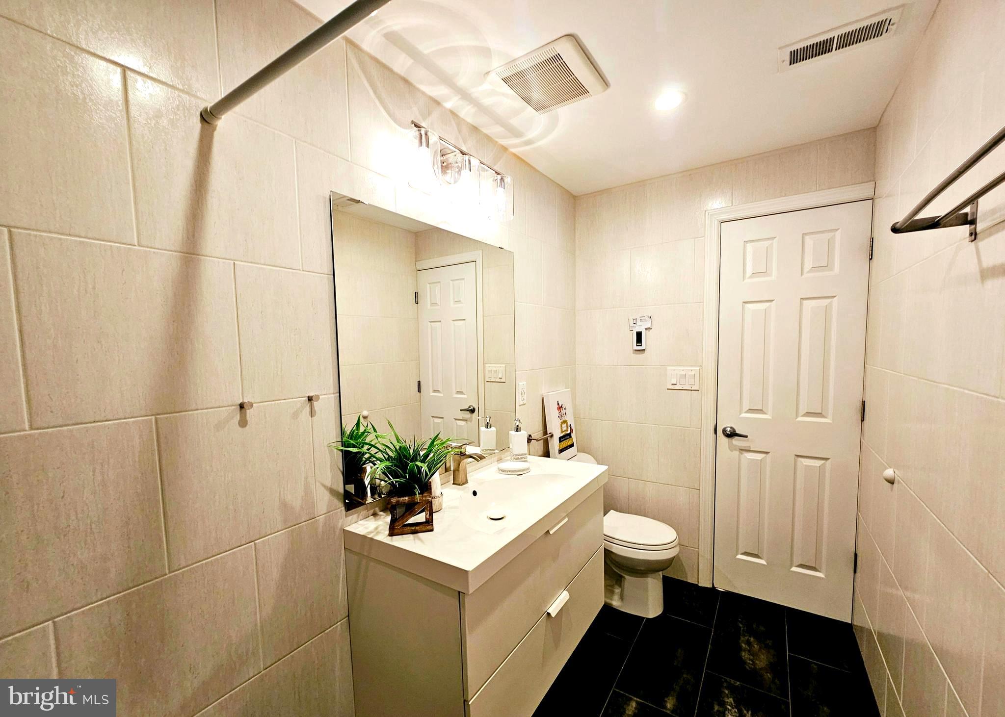 1073 Fireside Avenue Ewing, NJ 08618 - Photo 19 of 27