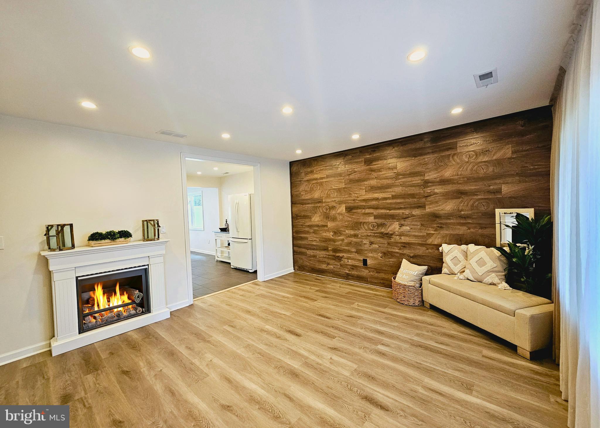 1073 Fireside Avenue Ewing, NJ 08618 - Photo 5 of 27