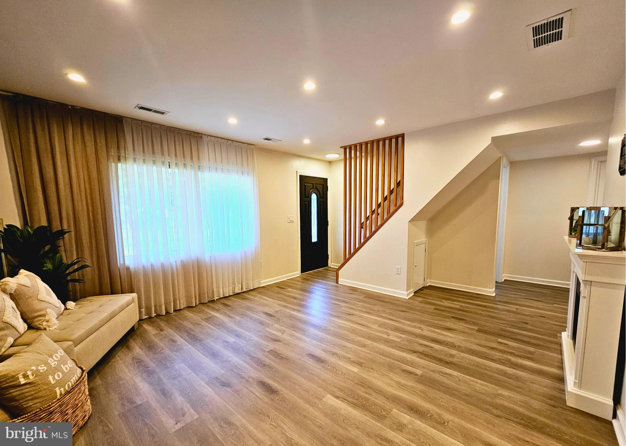 1073 Fireside Avenue Ewing, NJ 08618 - Photo 7 of 27