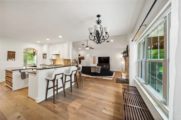$599,900 | 18854 Lake Terrace, Montgomery, TX 77356