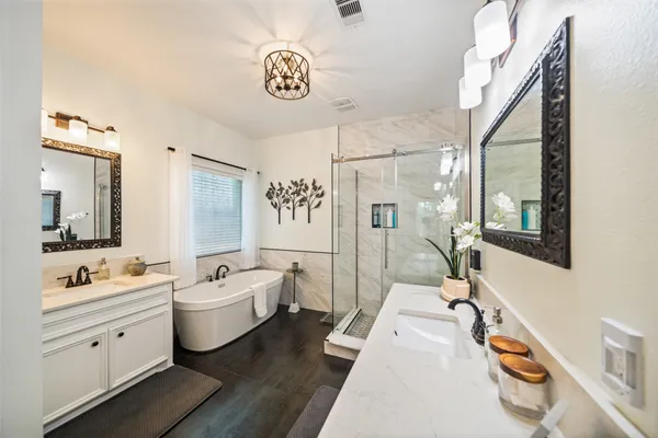 $599,900 | 18854 Lake Terrace, Montgomery, TX 77356