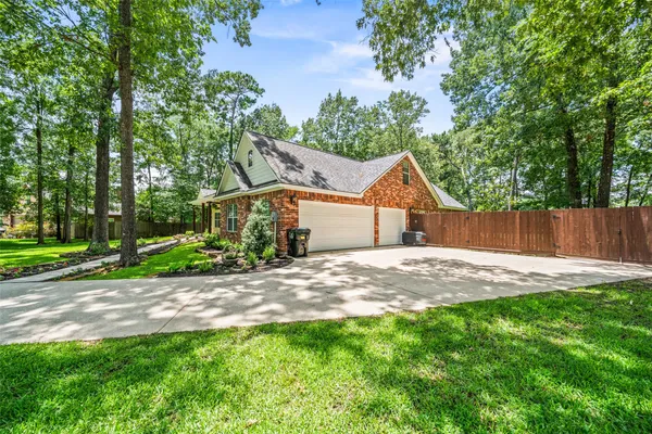 $599,900 | 18854 Lake Terrace, Montgomery, TX 77356