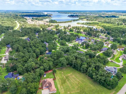 $609,900 | 18854 Lake Terrace, Montgomery, TX 77356