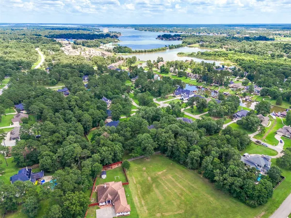 $599,900 | 18854 Lake Terrace, Montgomery, TX 77356