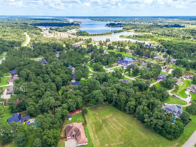 $609,900 | 18854 Lake Terrace, Montgomery, TX 77356