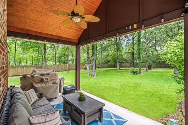 $599,900 | 18854 Lake Terrace, Montgomery, TX 77356