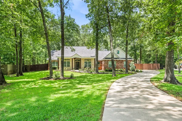 $599,900 | 18854 Lake Terrace, Montgomery, TX 77356