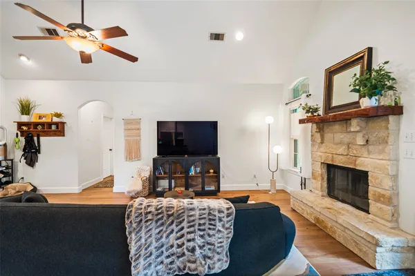 $599,900 | 18854 Lake Terrace, Montgomery, TX 77356