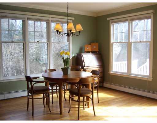 17 Woodhaven Road Barrington, RI 02806 - Photo 3 of 8 Kitchen.