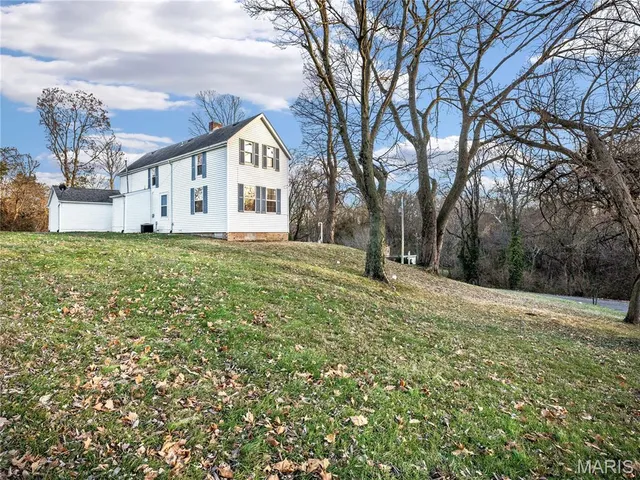 $179,900 | 147 West Wickliffe Avenue, Collinsville, IL 62234