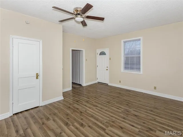 $179,900 | 147 West Wickliffe Avenue, Collinsville, IL 62234