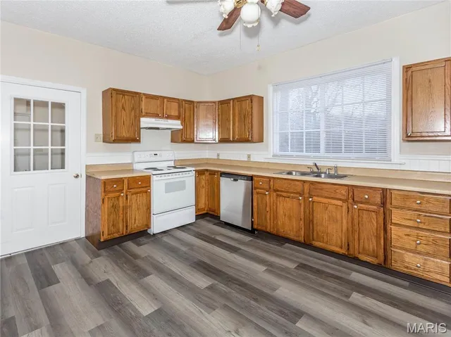 $179,900 | 147 West Wickliffe Avenue, Collinsville, IL 62234