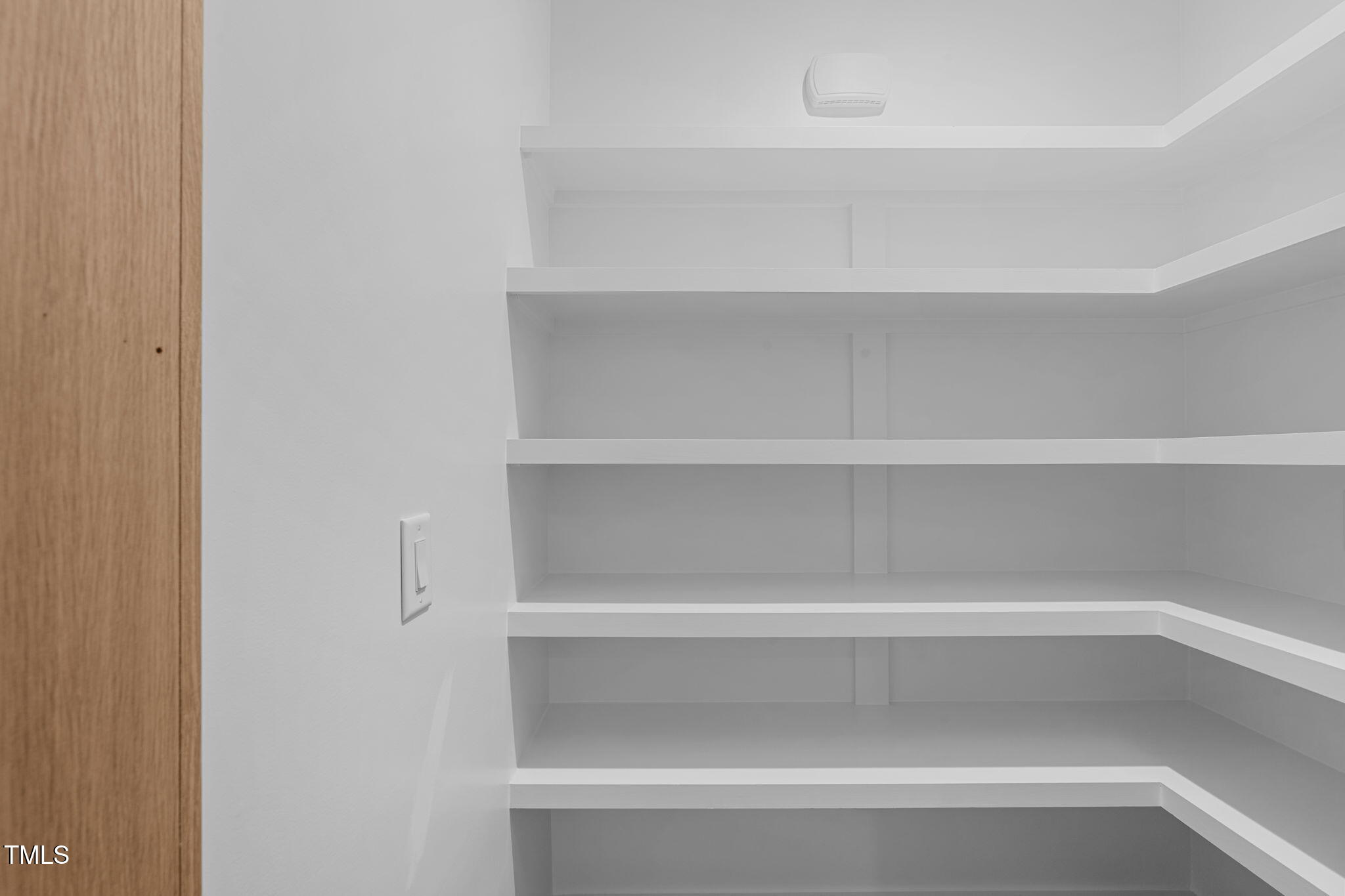 511 South Bloodworth Street, Unit 101 Raleigh, NC 27601 - Photo 9 of 51 a close view of closet