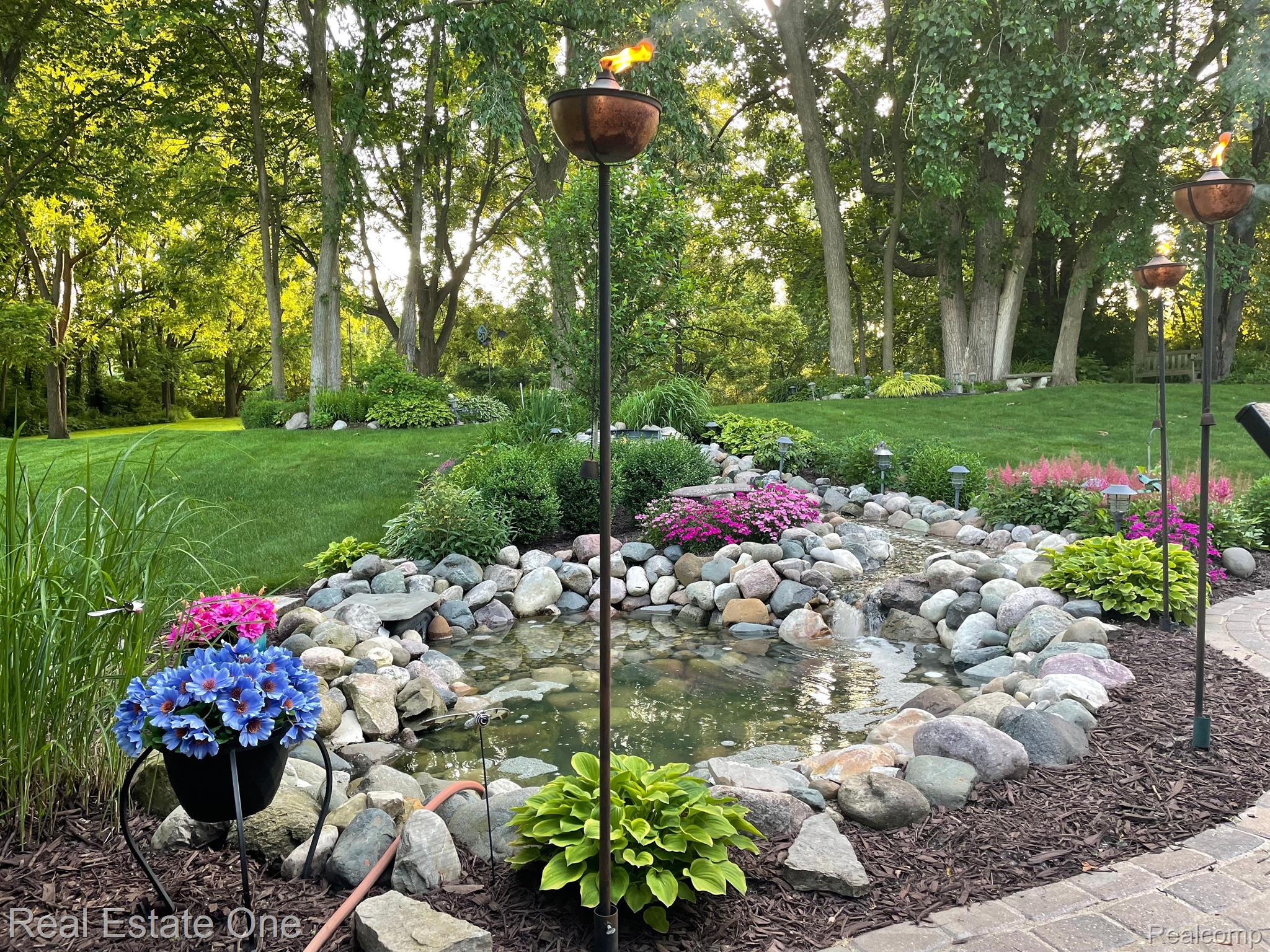 1276 Pembroke Drive Rochester, MI 48307 - Photo 48 of 49 Gallery Image 48
