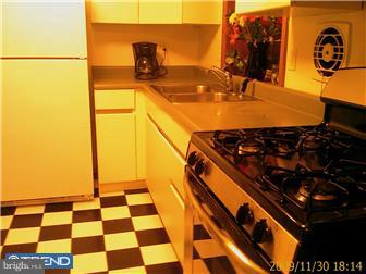 9145 Ryerson Road Philadelphia, PA 19114 - Photo 6 of 12 Kitchen