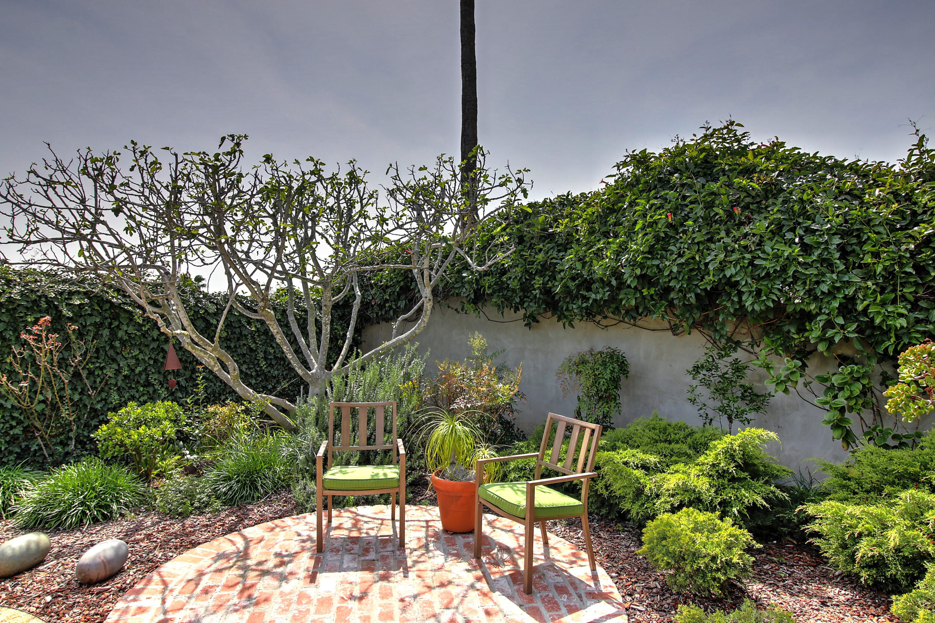 2947 Foothill Road Santa Barbara, CA 93105 - Photo 27 of 34 Back Yard