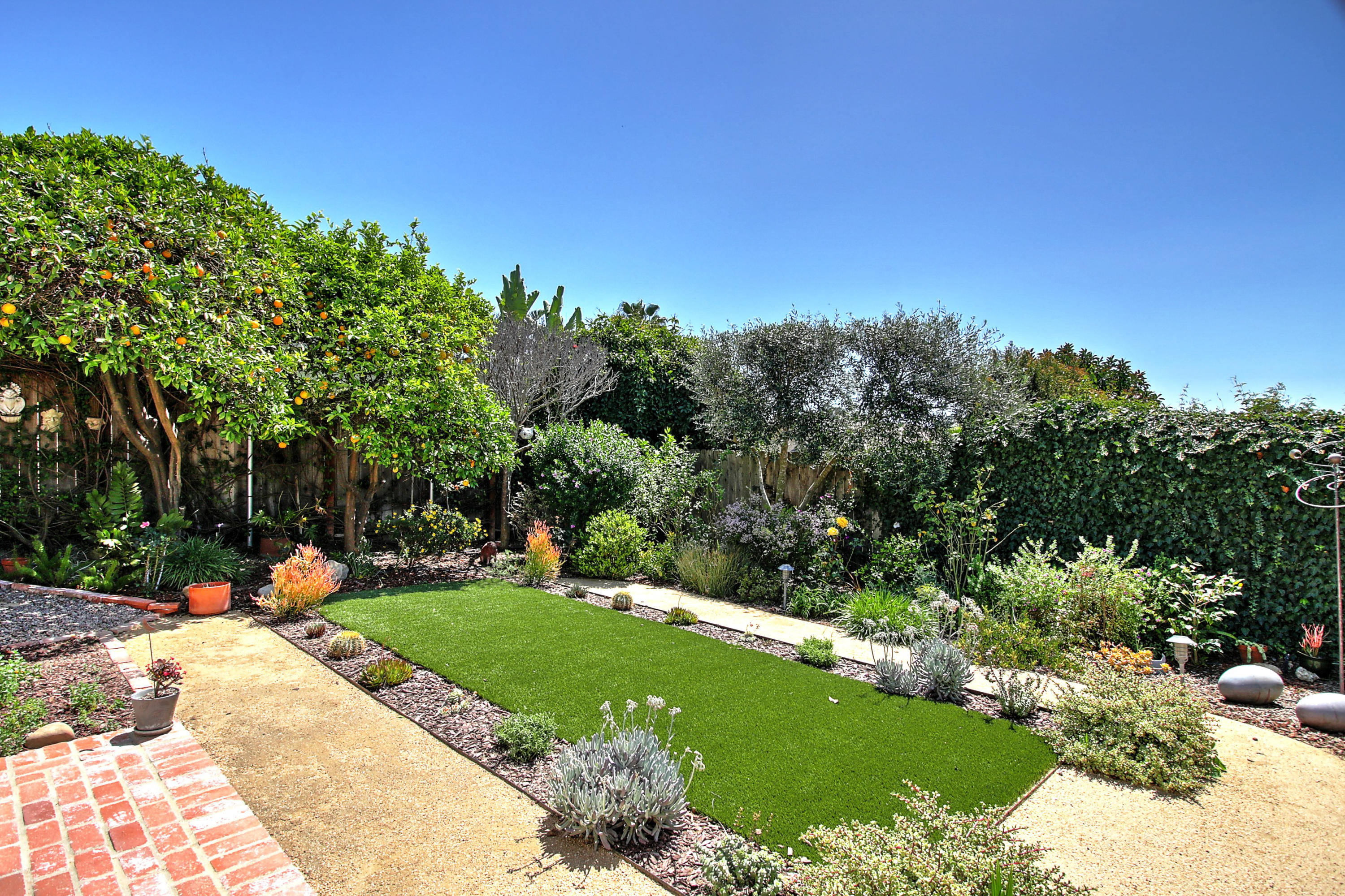 2947 Foothill Road Santa Barbara, CA 93105 - Photo 28 of 34 Back Yard